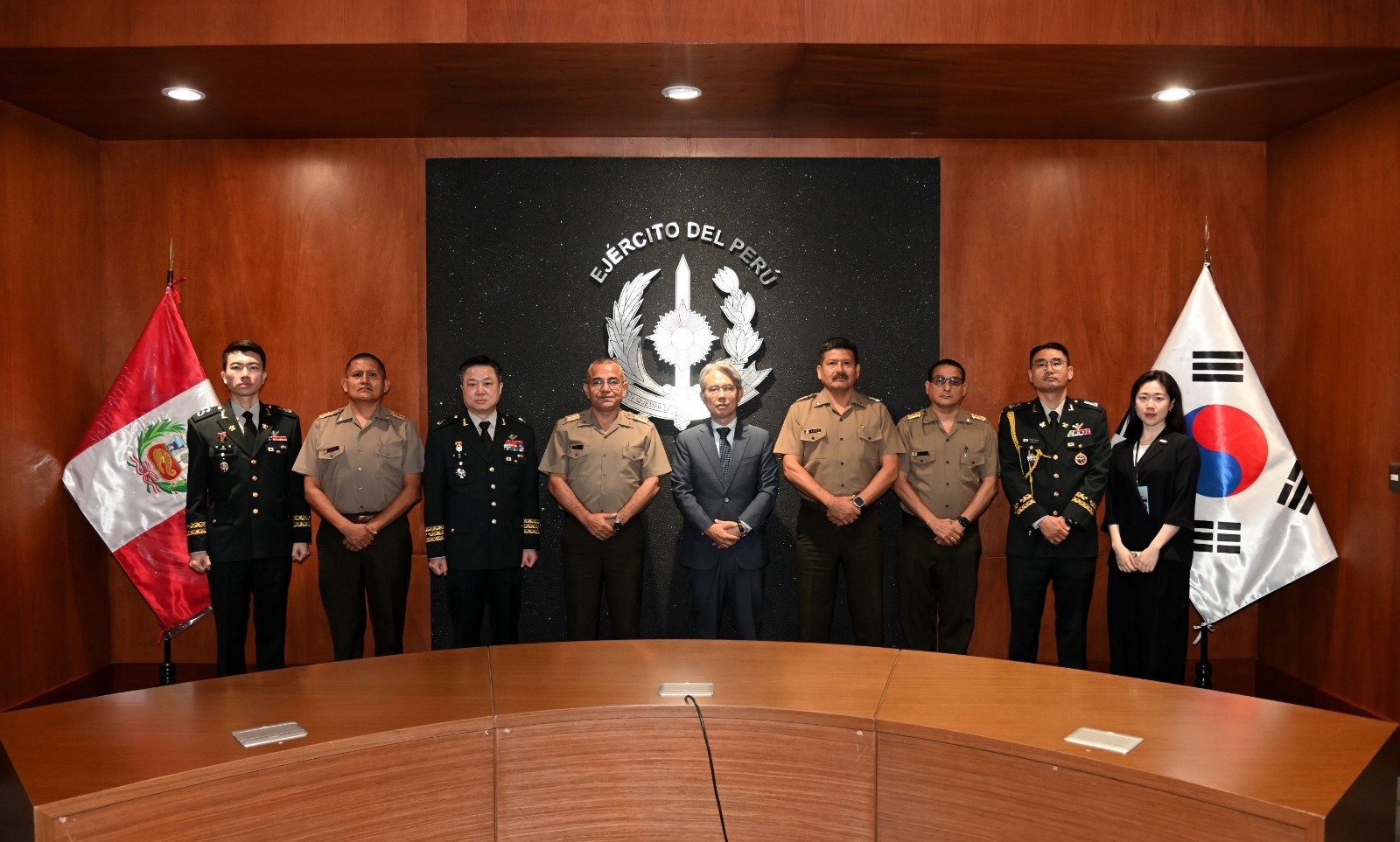 Cologe impulsa cooperación internacional para fortalecer la logística del Ejército