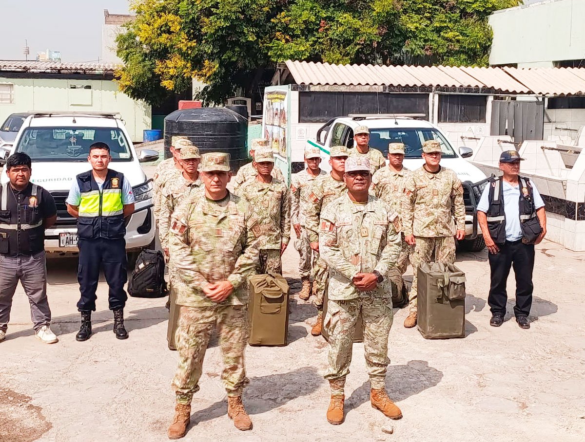 Ejército del Perú realiza acciones de prevención ante riesgo de inundaciones en Santa Rosa de Cocachacra